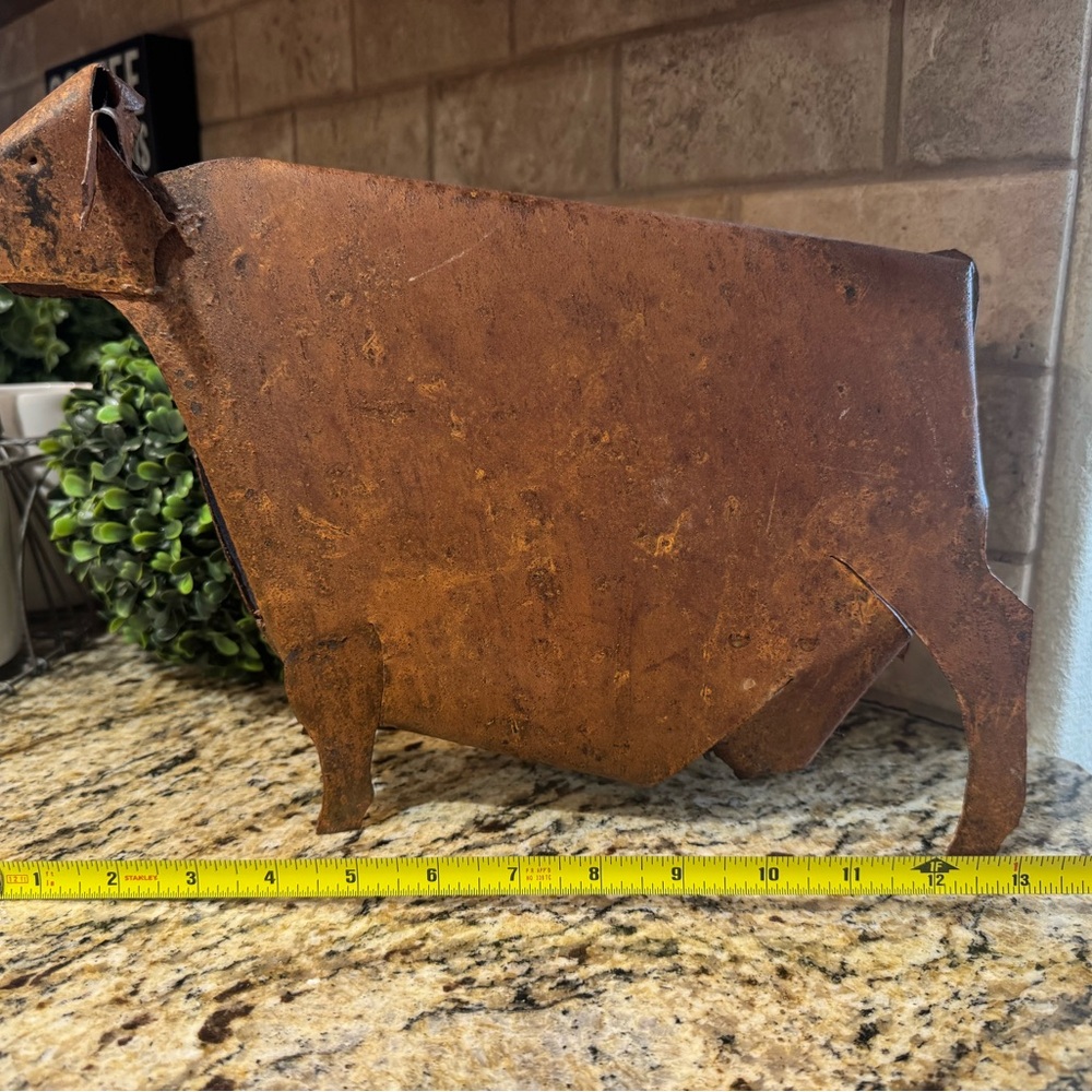 Rustic Metal Cow Decor - Picture 6 of 6